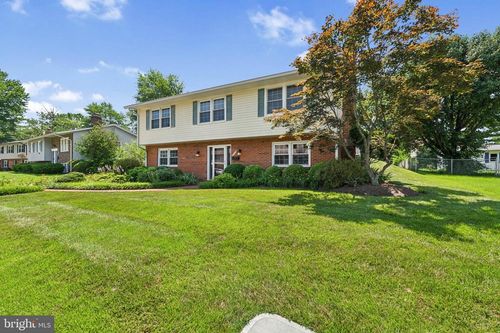 9715 Botsford Rd, MANASSAS, VA, 20109-6206 | Card Image