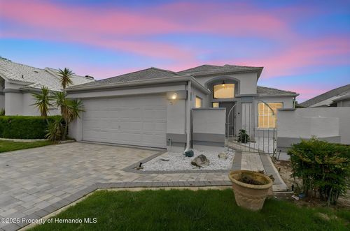 10454 Casa Grande Cir, SPRING HILL, FL, 34608-8456 | Card Image