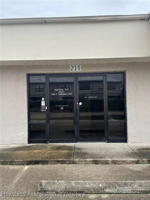 211-201 Carlton St, WAUCHULA, FL, 33873-3317 | Card Image