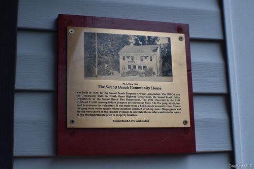 39 Northport Rd, Sound Beach, NY, 11789-1732 | Card Image