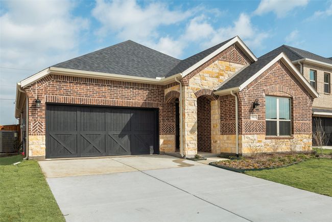 5813 Edward Dr, House other with 3 bedrooms, 2 bathrooms and null parking in Aubrey TX | Image 4