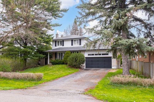 561 Wingrove Cres, Oakville, ON, L6L4R7 | Card Image