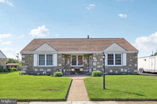 9959 Ferndale St, PHILADELPHIA, PA, 19115-1305 | Card Image