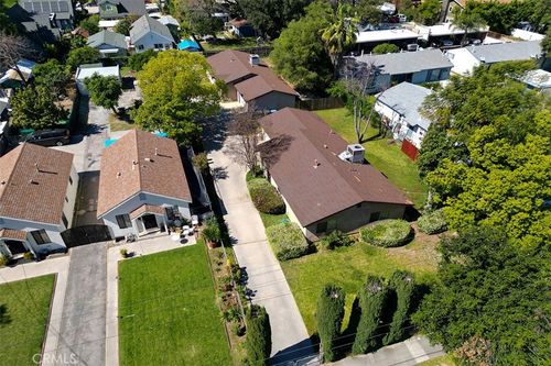 1909 N Summit Ave, Pasadena, CA, 91103-1747 | Card Image