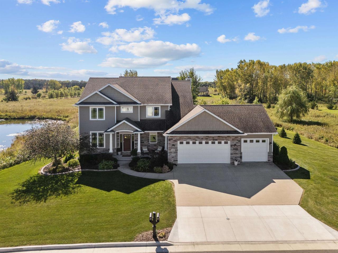 Plains Ave, Neenah, WI 54956