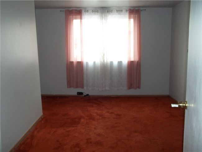 223 Ella St, House other with 3 bedrooms, 2 bathrooms and 4 parking in Bloomfield PA | Image 8