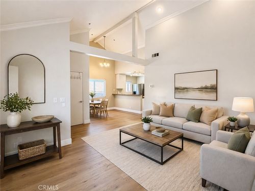 729 S Knott, Anaheim, CA, 92804 | Card Image