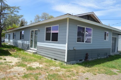 449 Adams St, Klamath Falls, OR, 97601-3201 | Card Image