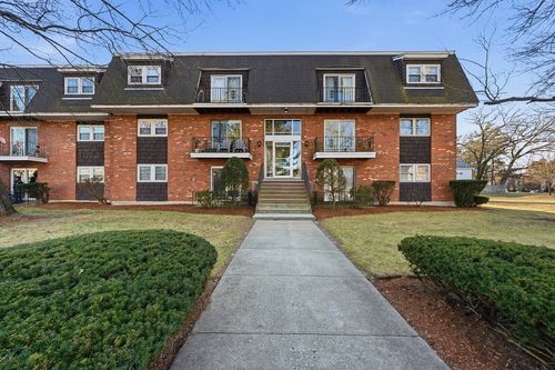 apt-c-5 Pilgrim Cir, Methuen, MA, 01844-5742 | Card Image