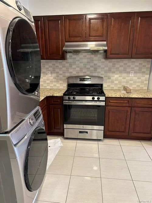 32-24 137th St, Flushing, NY, 11354-2976 | Card Image