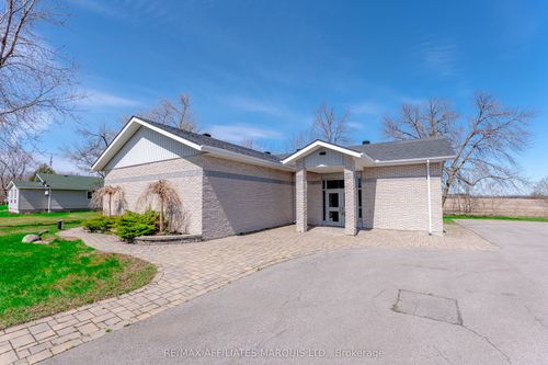 14233 County Rd 18, Ingleside, ON, K0C1M0 | Card Image