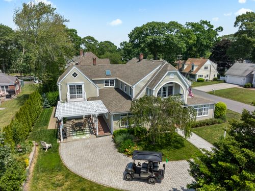 5 Oakwood Rd, Old Saybrook, CT, 06475-2816 | Card Image