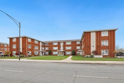 206 - 7964 S Pulaski Road, Condo with 2 bedrooms, 1 bathrooms and 1 parking in CHICAGO IL | Image 1