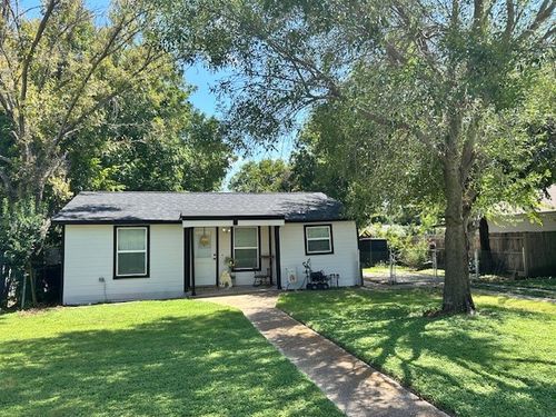 913 Bales St, Cleburne, TX, 76033-4308 | Card Image