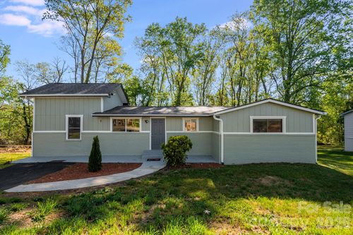 21 Oak Hill Dr, Asheville, NC, 28806-2810 | Card Image