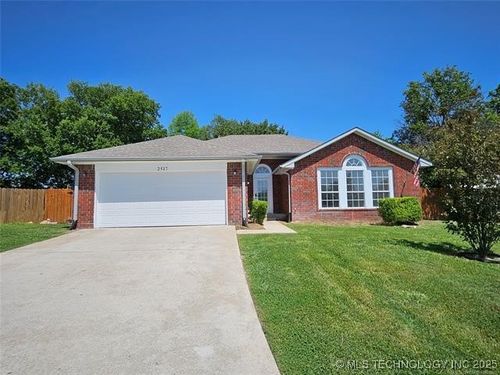 2517 Westwood Ct, Ardmore, OK, 73401-2265 | Card Image