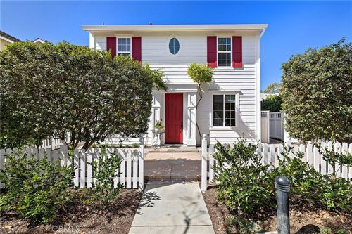 8 Earthen Ct, Ladera Ranch, CA, 92694-1360 | Card Image