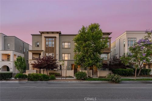 125 Mongoose, Irvine, CA, 92618-1055 | Card Image