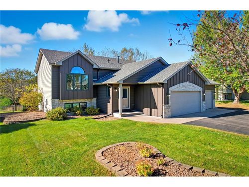 26230 Goodview Ave, Wyoming, MN, 55092-8358 | Card Image