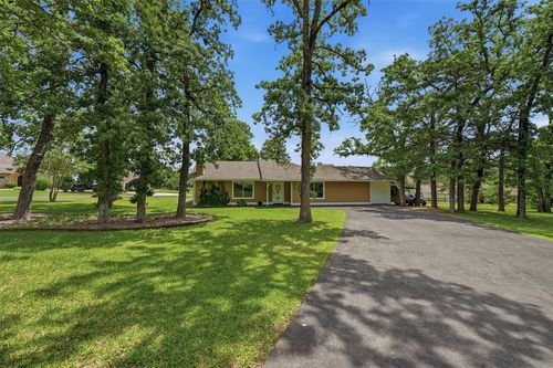 100 Cayuga Cv, Gainesville, TX, 76240-9460 | Card Image