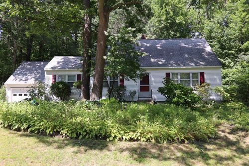6 Moe St, Nashua, NH, 03062-3615 | Card Image