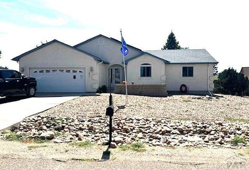 438 W Fairway Dr, Pueblo West, CO, 81007-6016 | Card Image