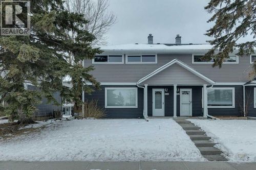 681 Regal Pk Ne, Calgary, AB, T2E0S6 | Card Image