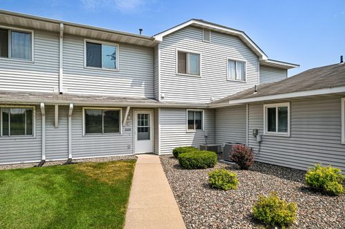 11124 Drake St Nw, Coon Rapids, MN, 55433-3770 | Card Image