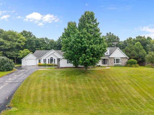 N5383 Buena Vista Dr, Fond Du Lac, WI, 54937-7372 | Card Image