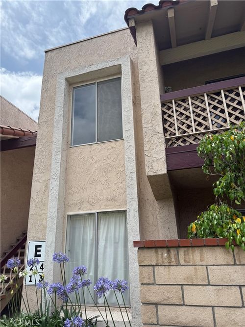 e4-700 W La Veta Ave, Orange, CA, 92868-4414 | Card Image