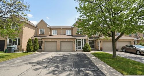 71 Muirland Cres, Brampton, ON, L6X4P3 | Card Image