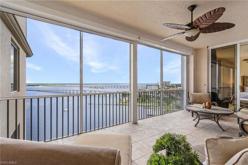 apt-2007-2090 W 1st St, FORT MYERS, FL, 33901-3122 | Card Image