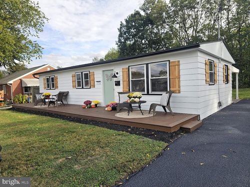 1758 Quarry Dr, COLUMBIA, PA, 17512-2031 | Card Image