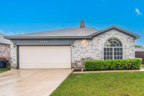 4800 Fishhook Ct, Fort Worth, TX, 76179-4110 | Card Image