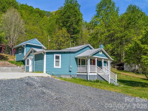 314 Byrd Creek Rd, Green Mountain, NC, 28740-8515 | Card Image