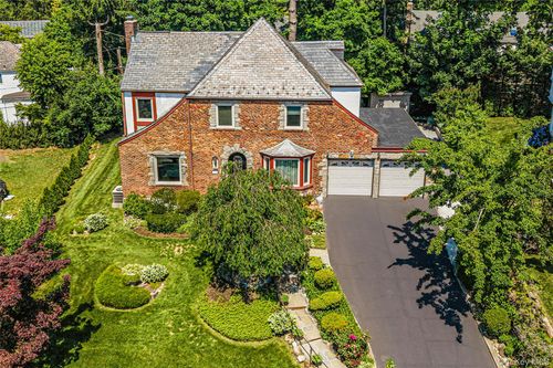 36 Strathmore Rd, Great Neck, NY, 11023-1036 | Card Image