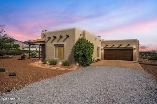 7878 Lion Den Canyon Way, Las Cruces, NM, 88011-8390 | Card Image