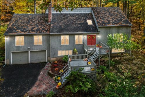 15 Pinnacle Mountain Rd, Simsbury, CT, 06070-1808 | Card Image