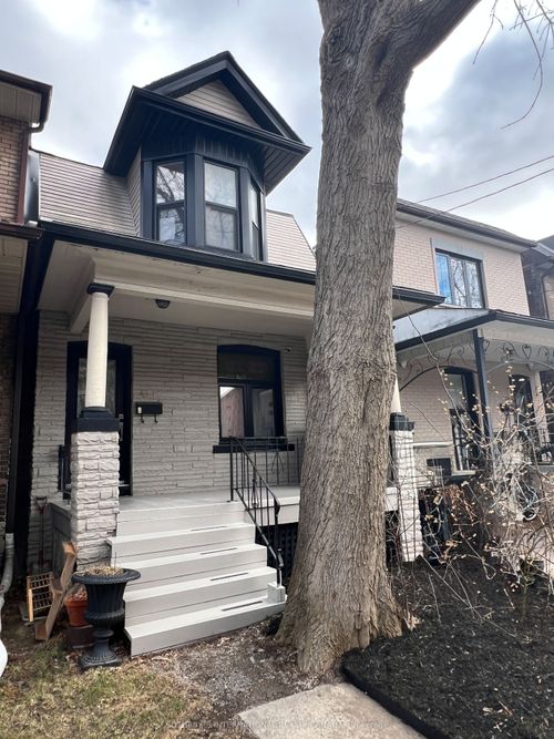 43 Burnfield Ave, Toronto, ON, M6G1Y4 | Card Image