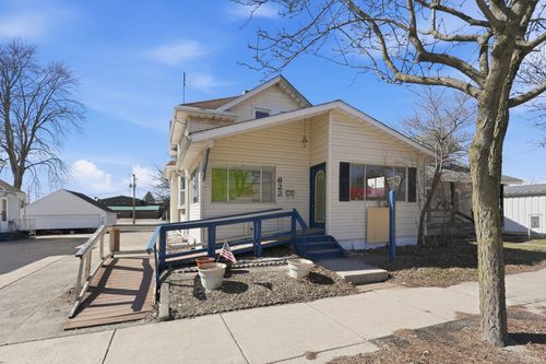 622 Broadway St, New Haven, IN, 46774-1406 | Card Image