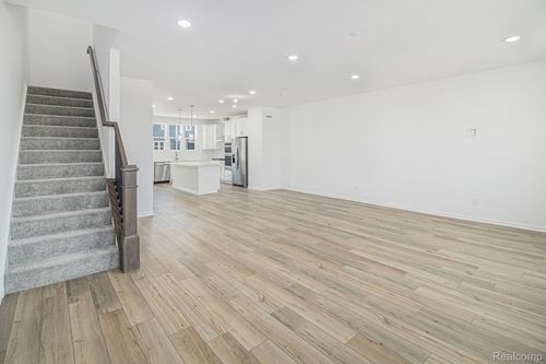 43071 Atwood Ave, Novi, MI, 48375-4511 | Card Image