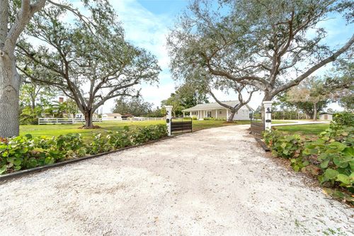 724 Bayshore Dr, Terra Ceia, FL, 34250 | Card Image