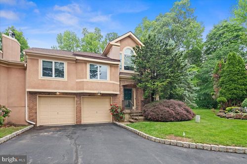 124 Kingsland Cir, Monmouth Junction, NJ, 08852-2532 | Card Image