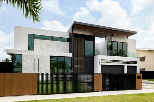 1102 Washington St, Hollywood, FL, 33019-1926 | Card Image