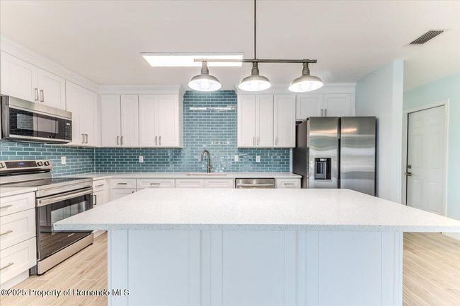 Island Breakfast Bar with Pendent Lights | Image 19