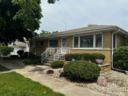 8636 40th St, Lyons, IL, 60534-1004 | Card Image