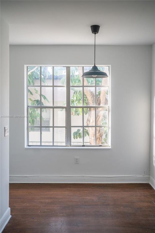 203-605 Euclid Ave, Miami Beach, FL, 33139-8647 | Card Image