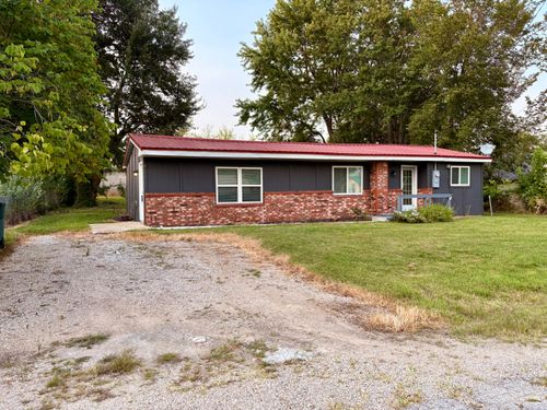 409 E Washington St, Seymour, MO, 65746-8405 | Card Image