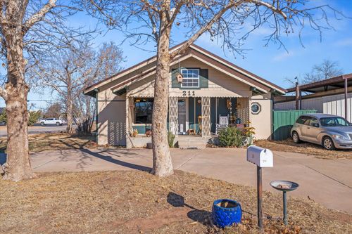 211 8th Street, Levelland, TX, 79336 | Card Image