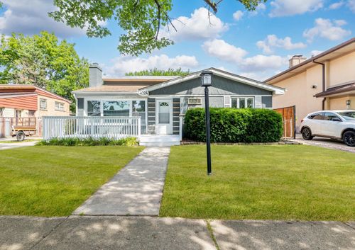 4024 W 106th St, Oak Lawn, IL, 60453-4918 | Card Image